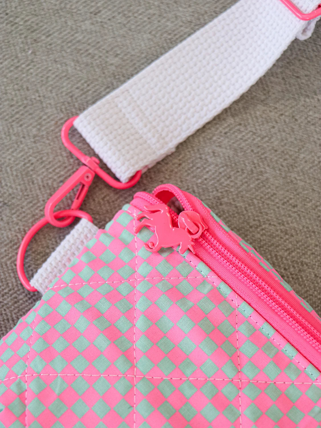 Neon Pink #5 Unicorn Zipper Pulls (4 Pack)